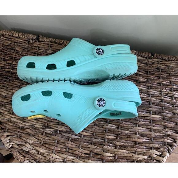 Crocs Light Green Boy 5 Girl 7 Clogs - Picture 5 of 7